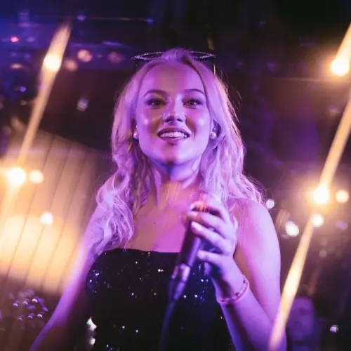 Cristina Kornfeld - Cristina Kornfeld